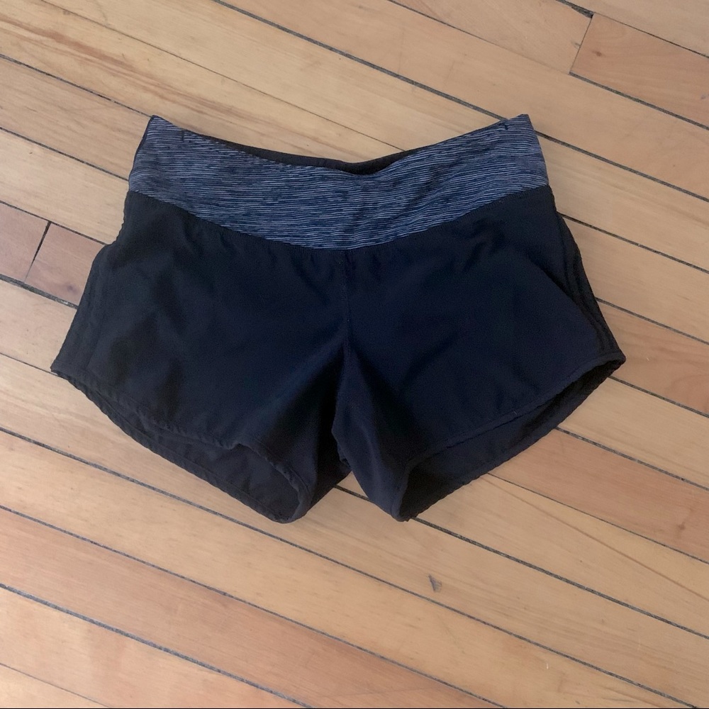 Lululemon Reversible Shorts 💫